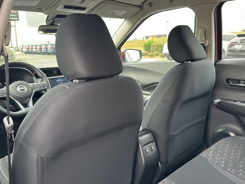 Used 2024 Nissan Kicks SV image 17