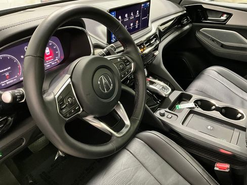 Used 2025 Acura MDX SH-AWD w/ Technology Package image 12