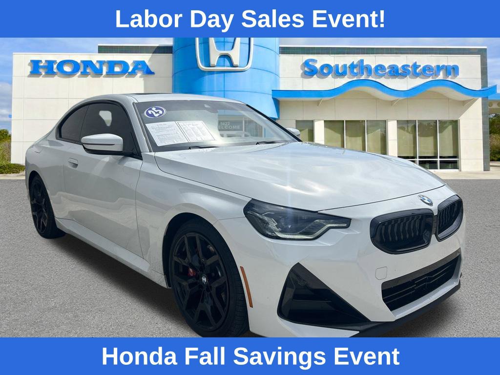 Used 2025 BMW 230i Coupe w/ M Sport Package RWD image 3