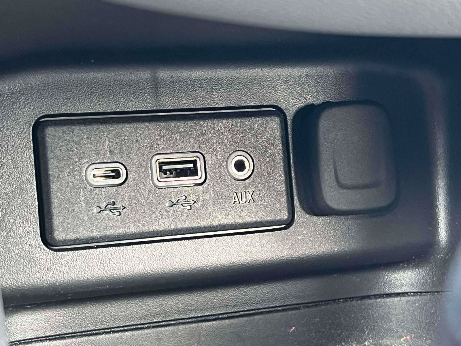 Used 2024 Chevrolet Equinox LS w/ LS Convenience Package FWD image 16