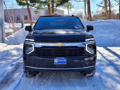 New 2026 Chevrolet Suburban LS image 8