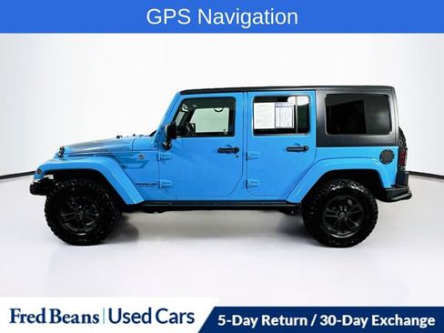 Used 2017 Jeep Wrangler Unlimited Sahara AWD/4WD image 5
