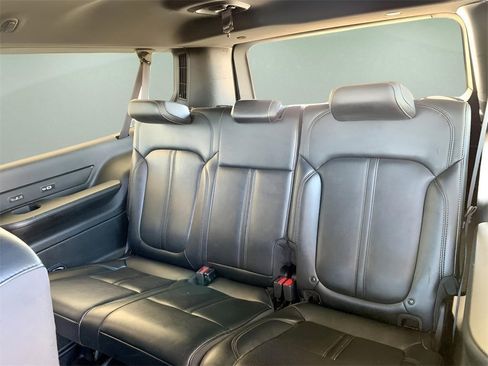 Used 2024 Jeep Wagoneer L Series II image 22