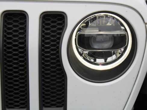 Used 2018 Jeep Wrangler Unlimited Rubicon image 10