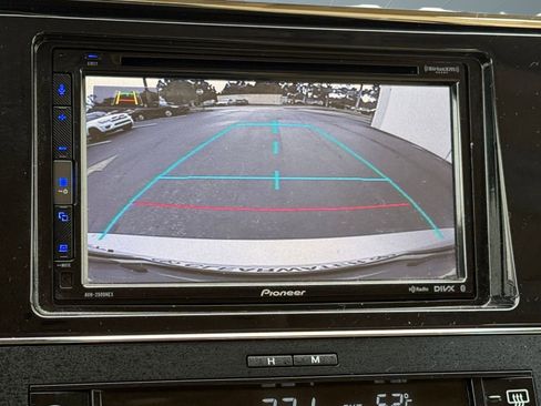 Used 2014 Toyota Avalon XLE image 26