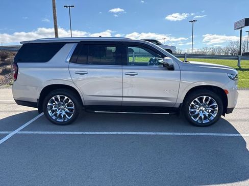 Used 2021 Chevrolet Tahoe LT w/ LT Signature Package AWD/4WD image 11