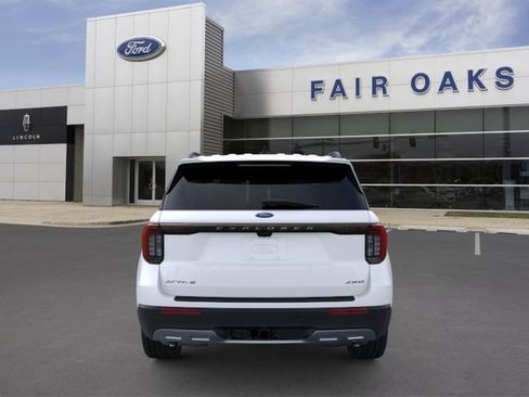 New 2026 Ford Explorer Active w/ Active Comfort Package AWD/4WD image 5