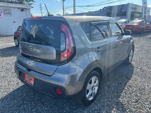 Used 2018 Kia Soul w/ Convenience Package FWD image 6