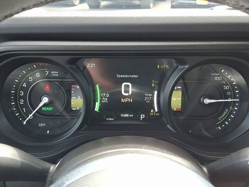 Certified 2025 Jeep Wrangler Unlimited Sahara image 22