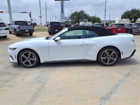 Used 2024 Ford Mustang Premium RWD image 4