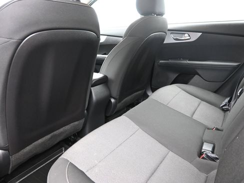 Used 2022 Kia Forte LXS FWD image 21