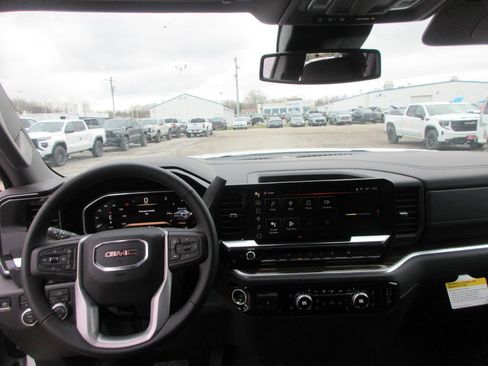 New 2026 GMC Sierra 1500 SLE w/ Max Trailering Package AWD/4WD image 13