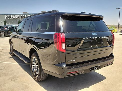 Used 2025 Ford Expedition Max Active AWD/4WD image 2