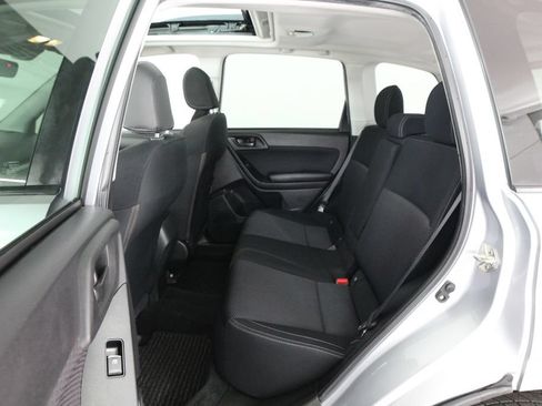 Used 2018 Subaru Forester 2.5i Premium AWD/4WD image 37