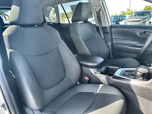 Used 2025 Toyota RAV4 LE image 28