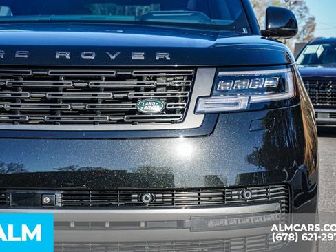 Used 2025 Land Rover Range Rover SE AWD/4WD image 11