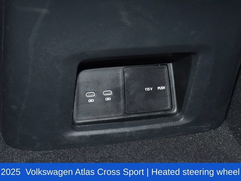 Used 2025 Volkswagen Atlas Cross Sport SE FWD image 27