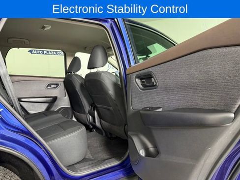 Used 2023 Nissan Rogue S image 16