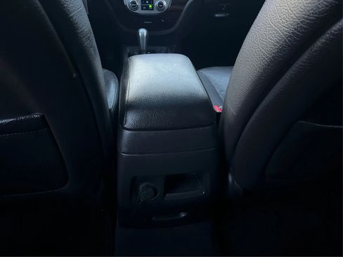 Used 2010 Hyundai Santa Fe Limited image 20