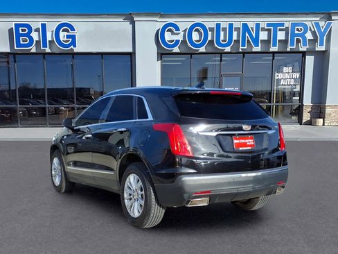 Used 2017 Cadillac XT5 FWD image 3