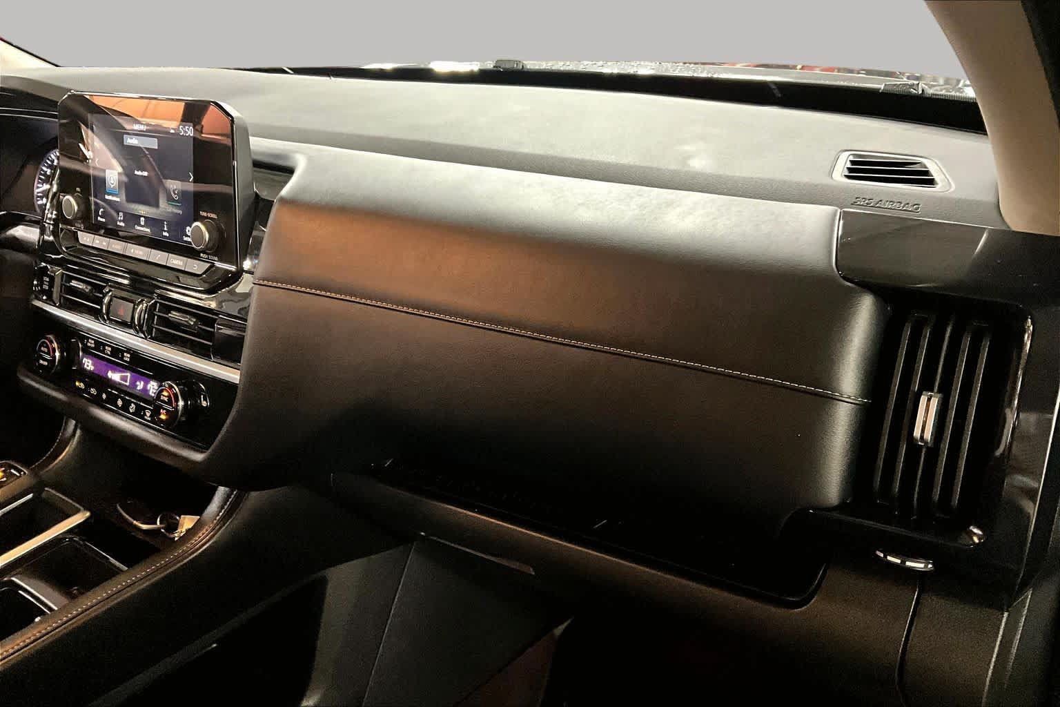 Used 2025 Nissan Pathfinder SV AWD/4WD image 17