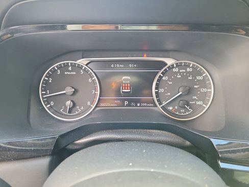 Used 2025 Nissan Pathfinder SV AWD/4WD image 22
