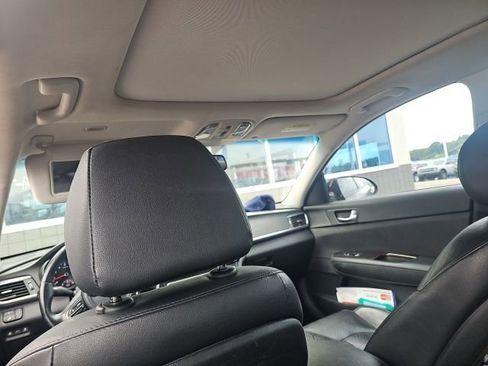 Used 2017 Kia Optima EX w/ Premium Package FWD image 14