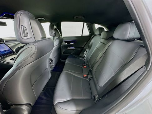Certified 2025 Mercedes-Benz GLC 300 image 25