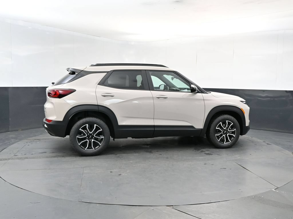 New 2026 Chevrolet TrailBlazer ACTIV w/ Driver Confidence Package AWD/4WD image 6