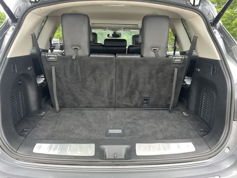 Used 2019 INFINITI QX60 Luxe w/ Essential Package AWD/4WD image 17
