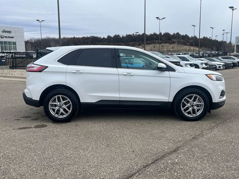 Used 2024 Ford Edge SEL AWD/4WD image 7