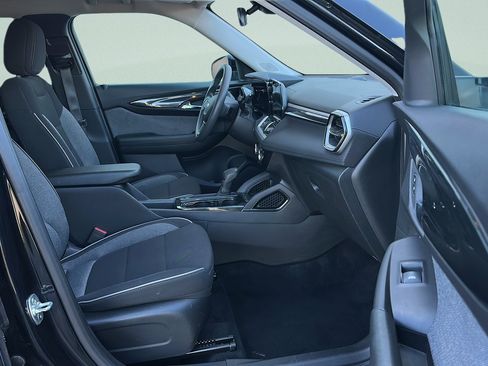 Used 2025 Chevrolet TrailBlazer LT AWD/4WD image 29