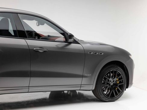 Used 2021 Maserati Levante S GranSport AWD/4WD image 31