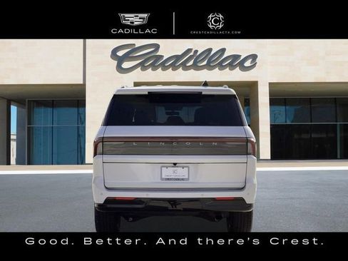 Used 2025 Lincoln Navigator Reserve w/ Jet Appearance Package image 4