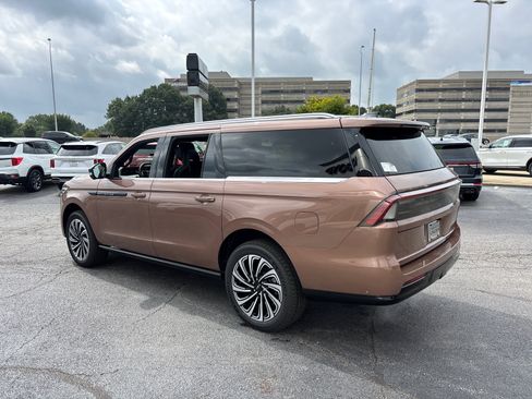 New 2025 Lincoln Navigator L Black Label image 5