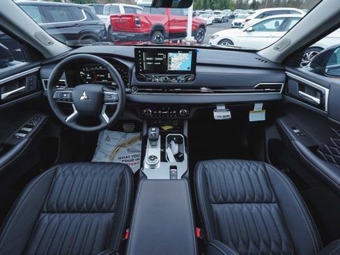 New 2026 Mitsubishi Outlander SEL FWD image 39