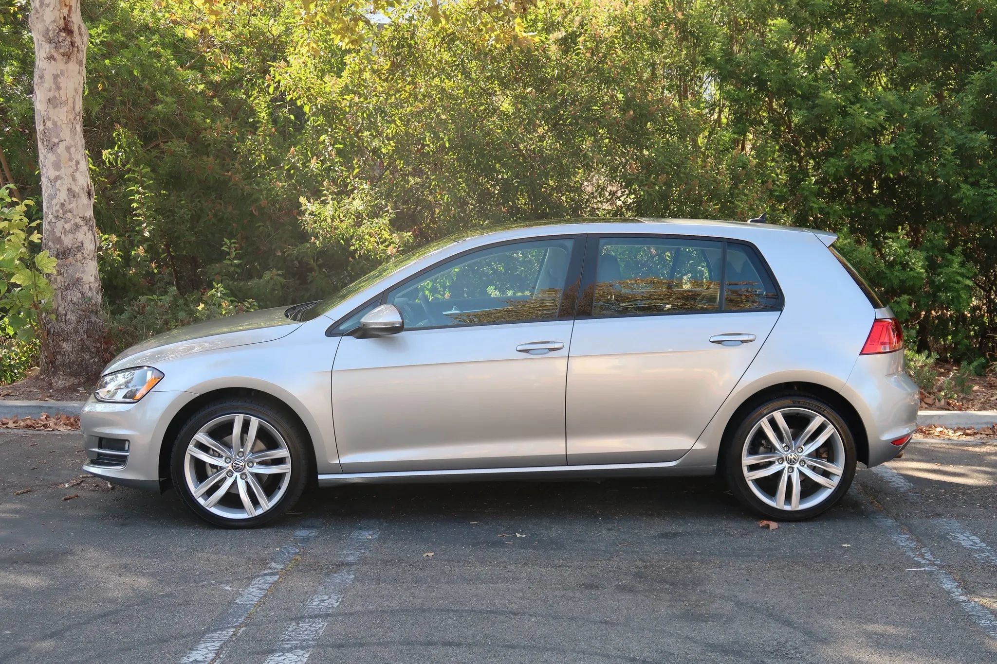 Used 2015 Volkswagen Golf SEL FWD image 5