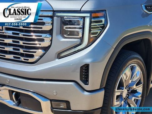 Used 2023 GMC Sierra 1500 Denali w/ Denali Reserve Package AWD/4WD image 11