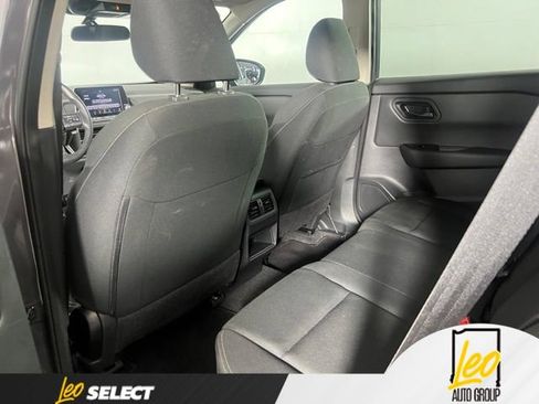 Used 2025 Nissan Rogue S FWD image 14