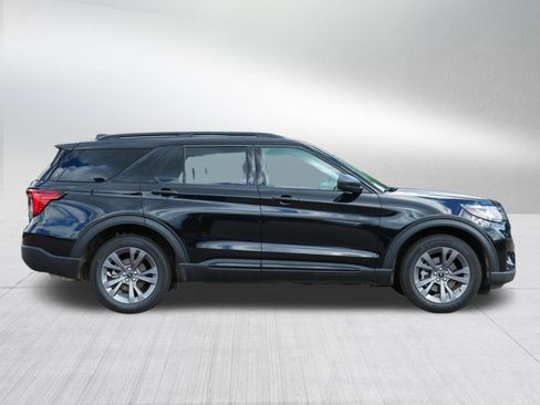 Used 2026 Ford Explorer Active w/ Active Comfort Package AWD/4WD image 8