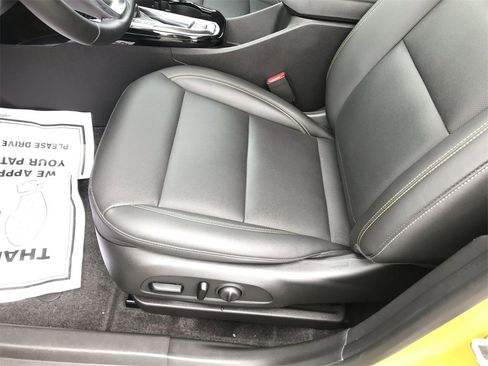 Used 2024 Chevrolet Trax ACTIV image 12