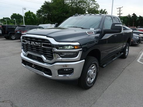 Used 2026 RAM 2500 Tradesman AWD/4WD image 4