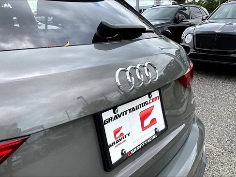 Used 2020 Audi Q3 2.0T Premium w/ Convenience Package AWD/4WD image 23