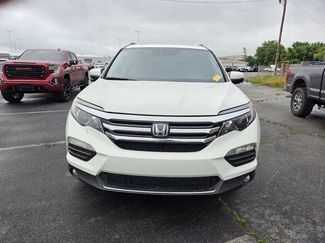 Used 2017 Honda Pilot Touring video 2
