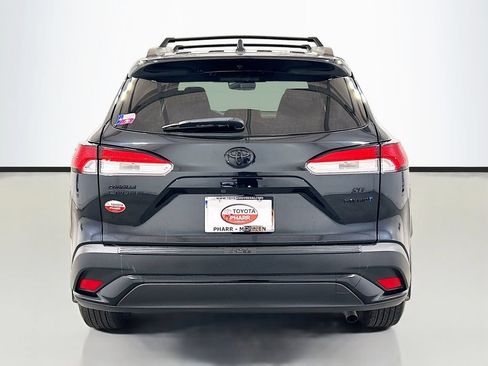 Used 2024 Toyota Corolla Cross AWD Hybrid w/ Moonroof Package image 5