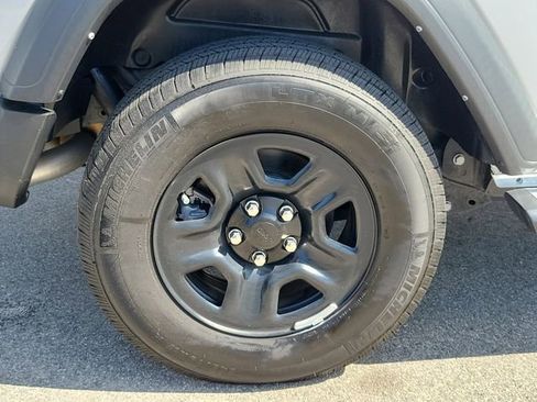 Used 2023 Jeep Wrangler Sport AWD/4WD image 10
