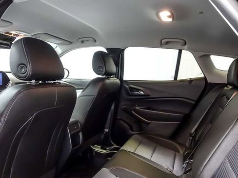 Used 2025 Chevrolet Trax LT w/ Driver Confidence Package FWD image 15