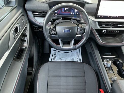 Used 2025 Ford Explorer ST-Line w/ ST-Line Street Pack AWD/4WD image 13
