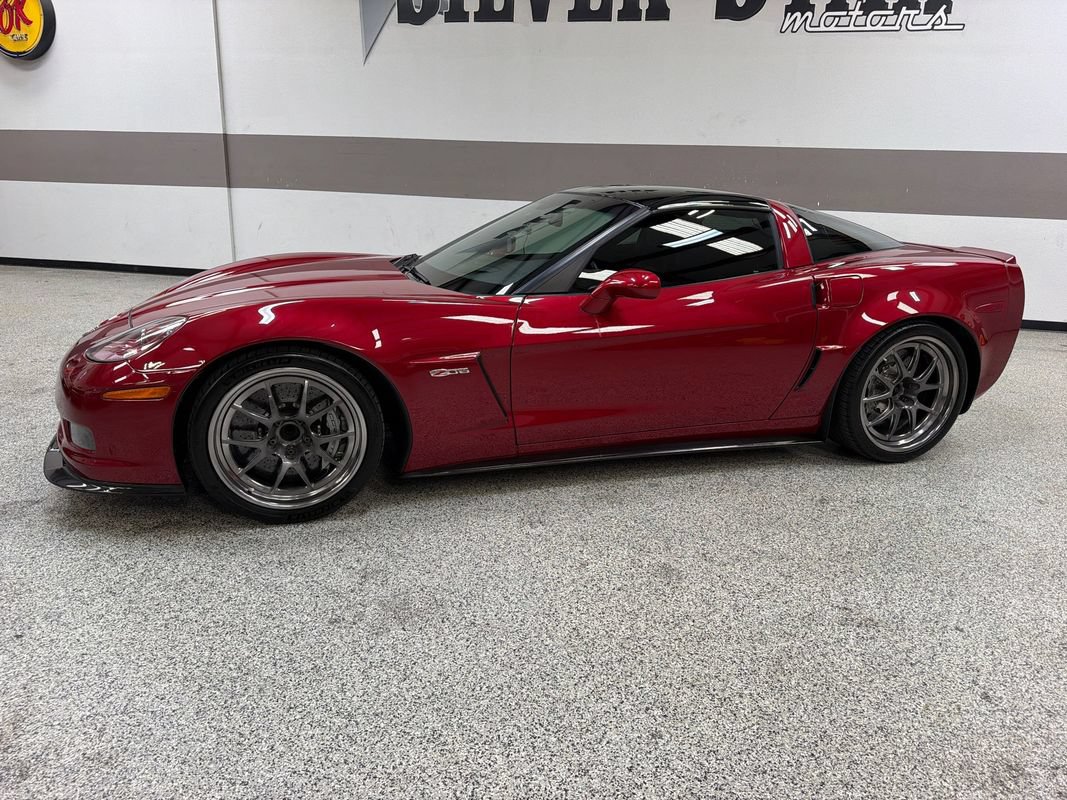 Used 2011 Chevrolet Corvette Z06 RWD image 2