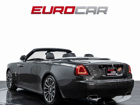 Used 2019 Rolls-Royce Dawn image 4
